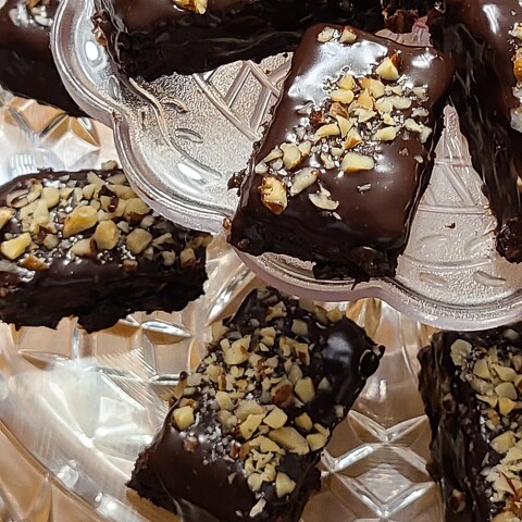 Honeybush Hazelnut Brownies with Dark Chocolate Ganache